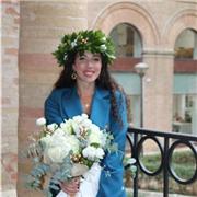 Impartisco lezioni di lingue straniere, quali inglese, francese e spagnolo e di tutte le materie umanistiche per tutte le età